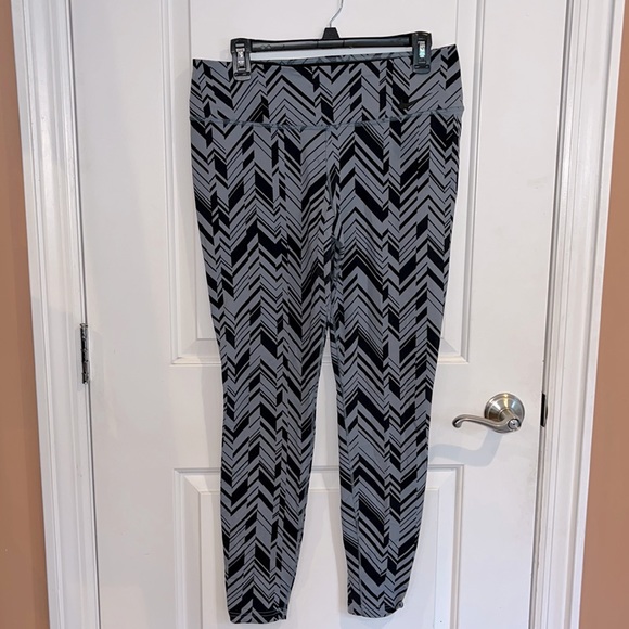 NIKE Dri fit exercise pants leggings Sz XL black & gray - Picture 1 of 7